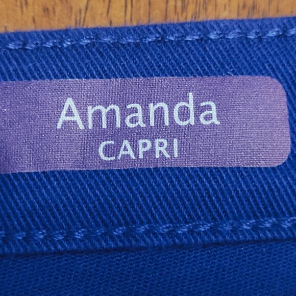 Gloria Vanderbilt ~ Sz “Missy” 16 ~ Blue Capris W/Belt ~ NWT - Picture 11 of 14